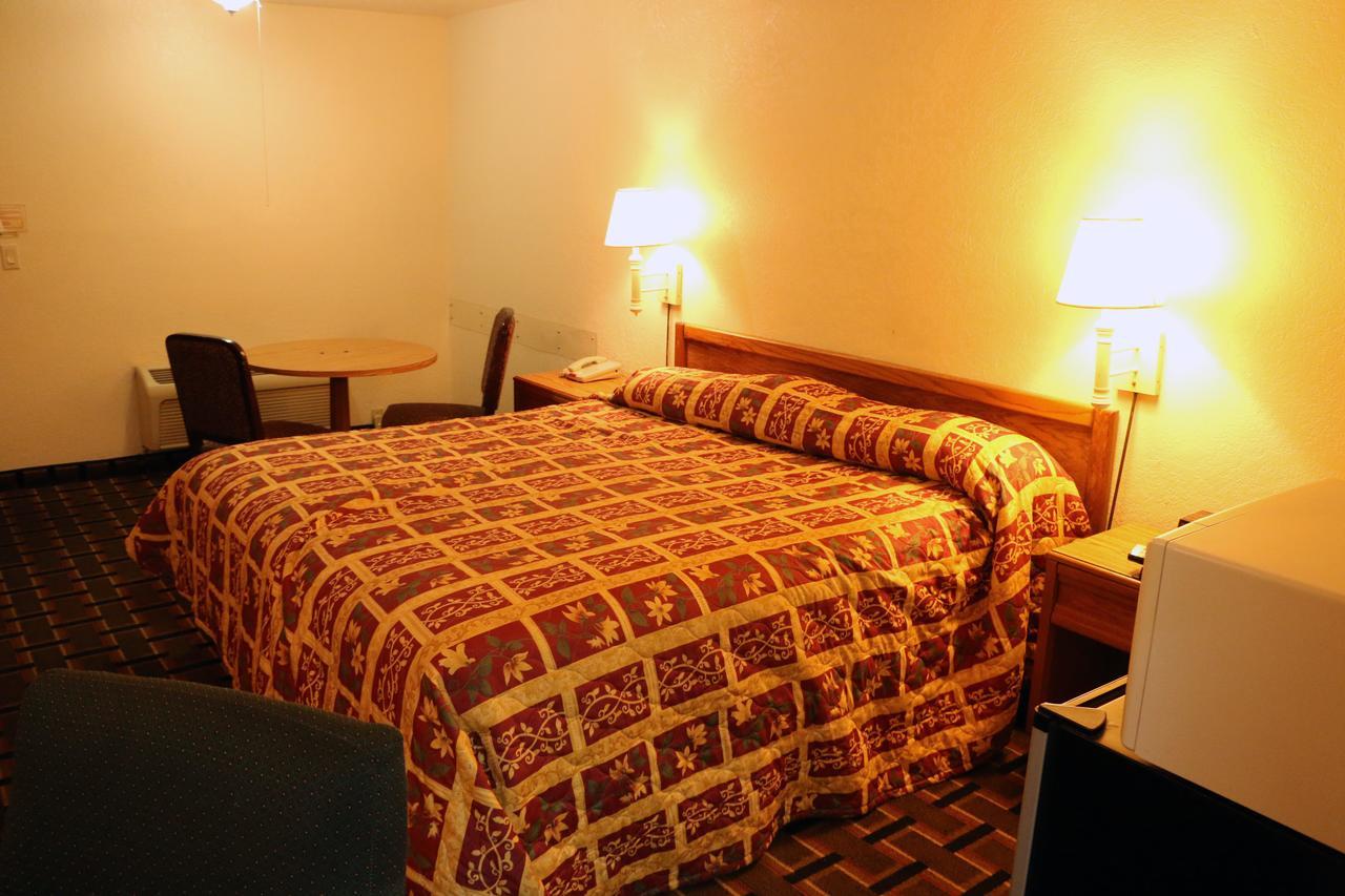 Bed Ford Inn Erie Екстериор снимка