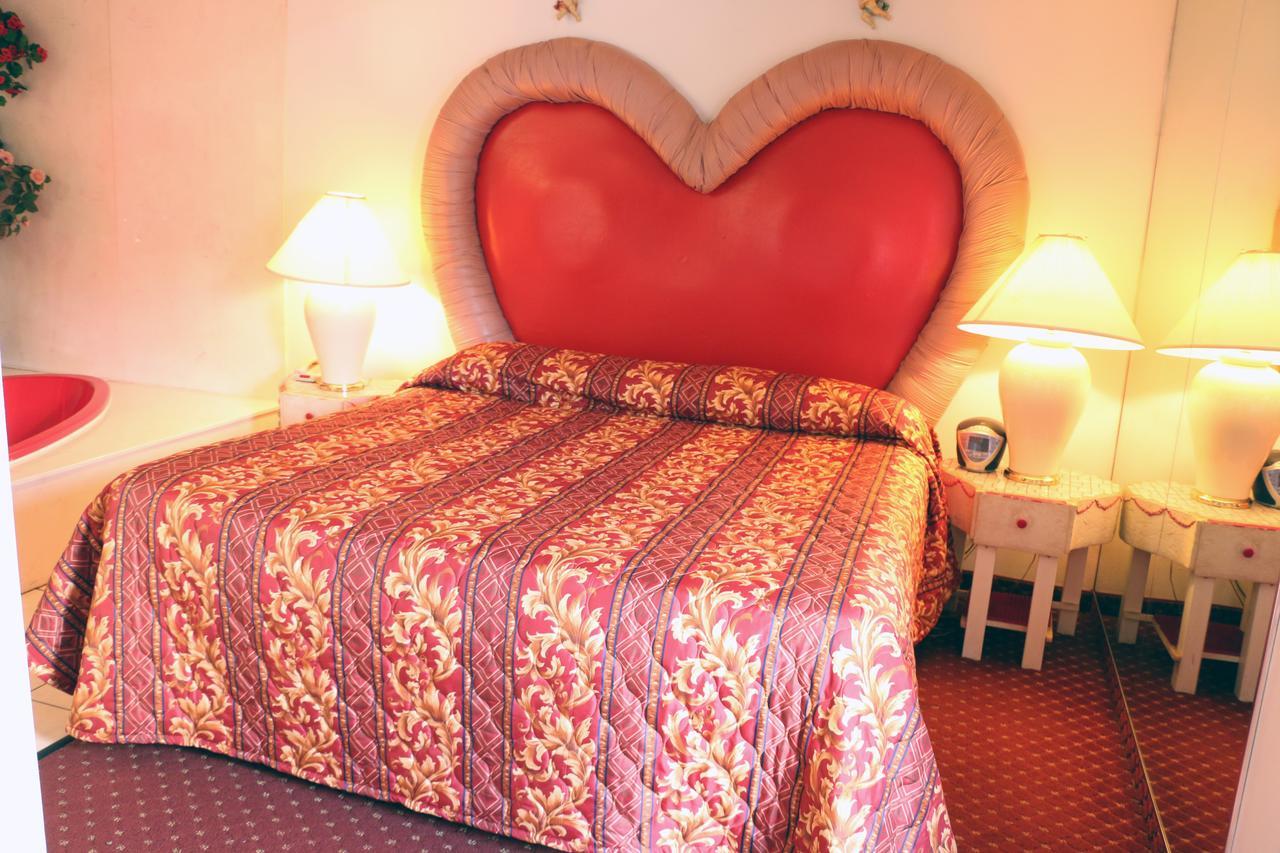 Bed Ford Inn Erie Екстериор снимка