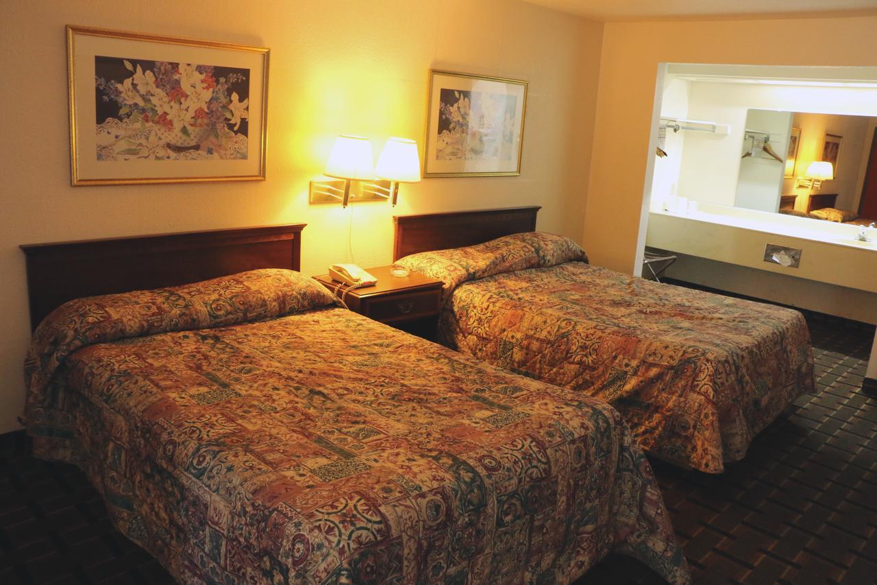 Bed Ford Inn Erie Екстериор снимка