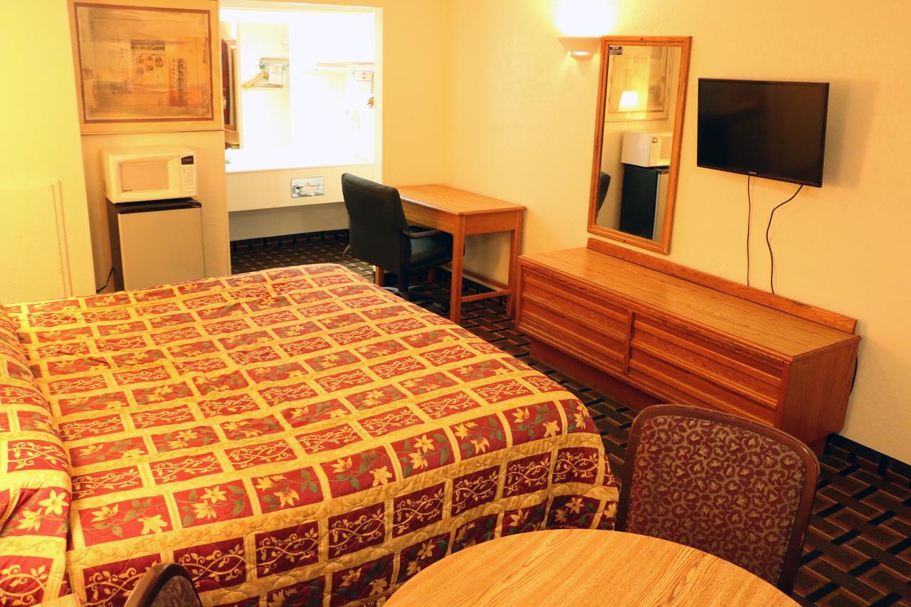 Bed Ford Inn Erie Екстериор снимка